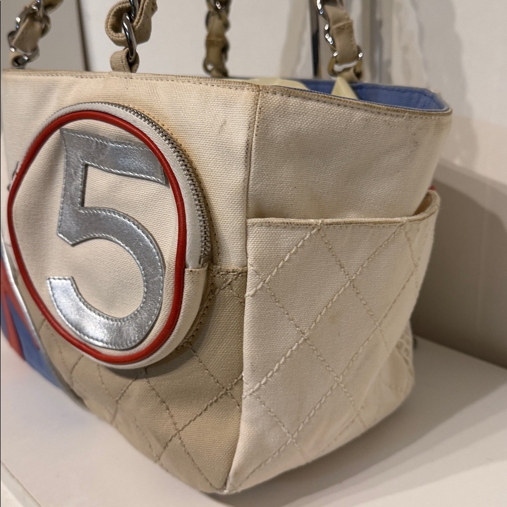 Authentic CHANEL Off-white Canvas CC No.5 Chain Shoulder Tote Bag - Picture 5 of 11